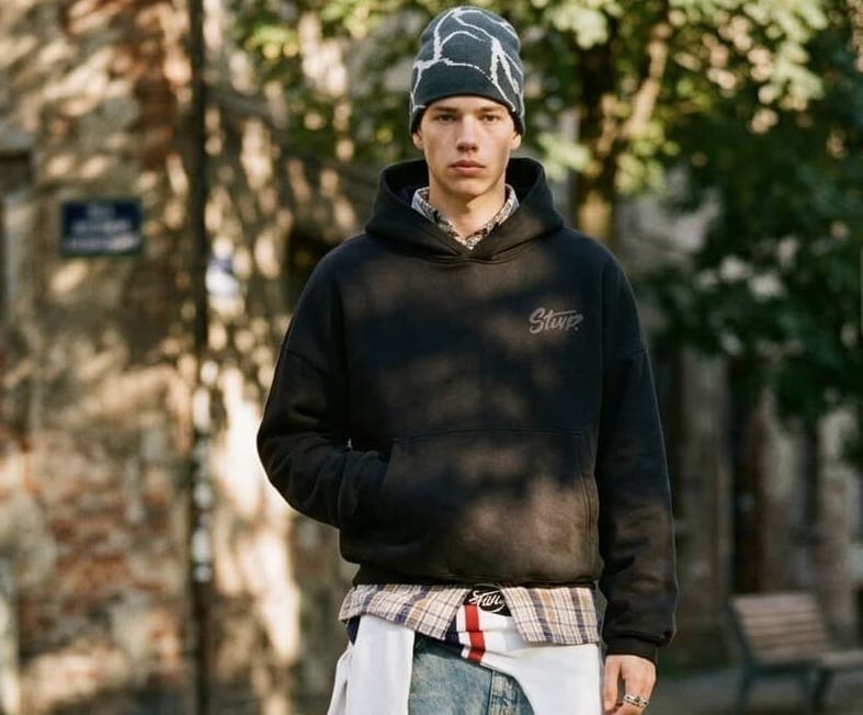 STWD BLACK HOODIE